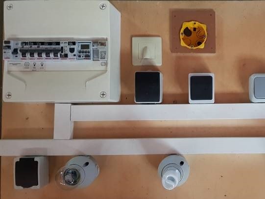 composants électrique habitation | Habilitation_électrique pour non électriciens